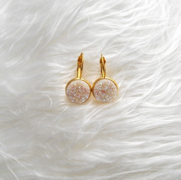 🆕️ Druzy French Hook Earrings - Picture 4 of 8